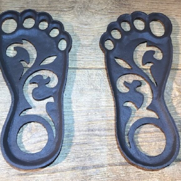 Two (2) Cast Iron Bare Foot Garden Stepping Stone 11 1/2" long Two (2) 0170-0882 - Picture 3 of 12